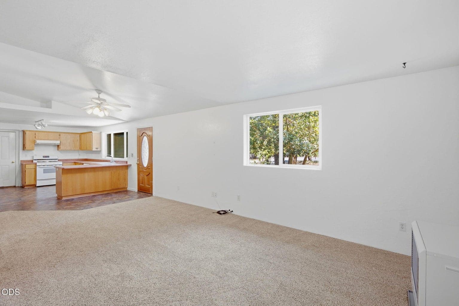 Photo of 560 Schumacher Street 3 of 38