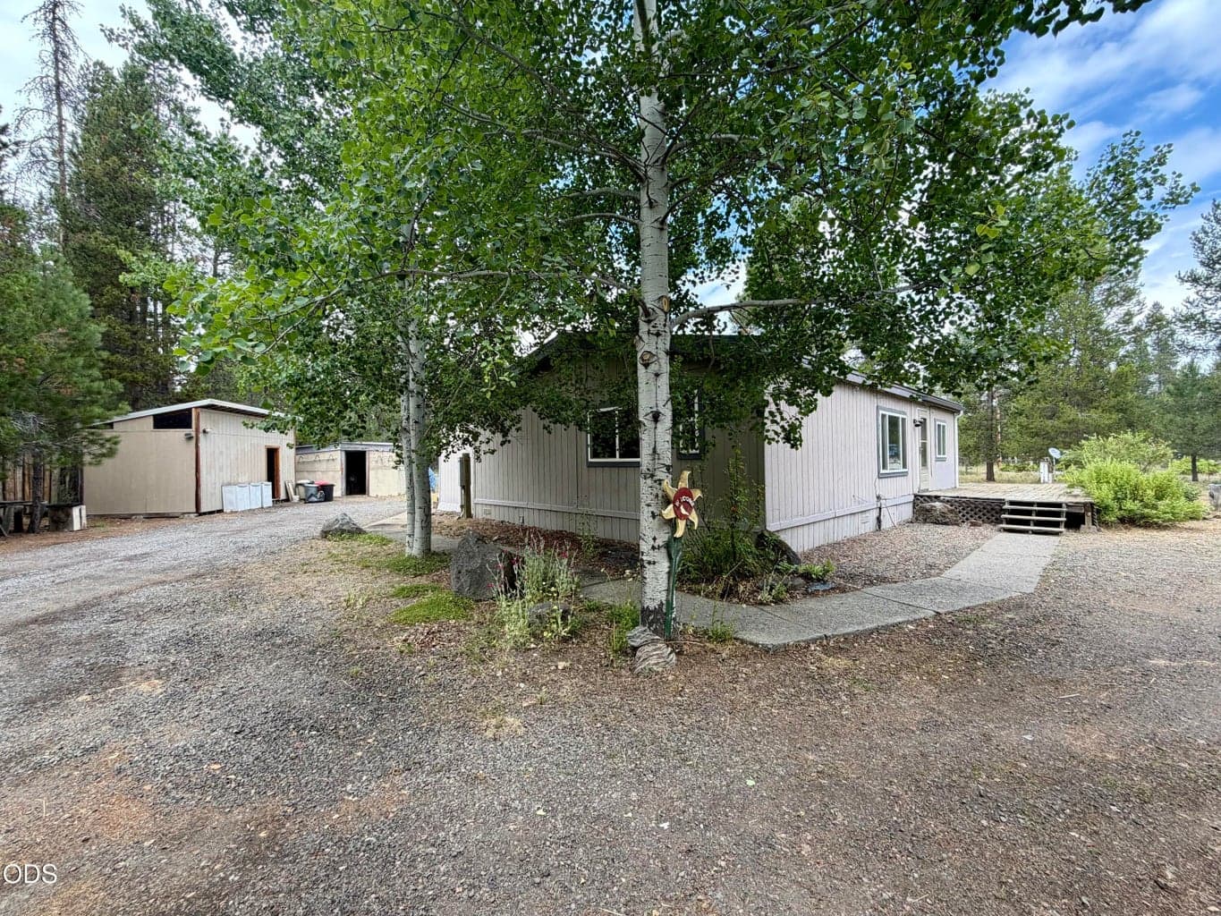 Photo of 16364 Twin Drive 1 of 31