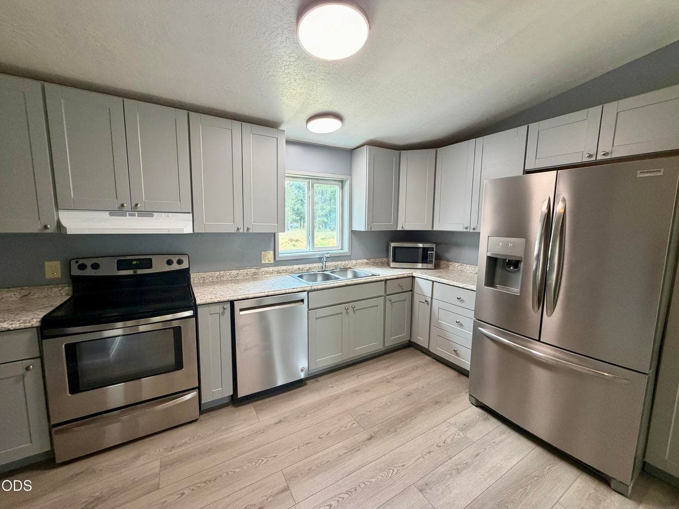 Photo of 16364 Twin Drive 8 of 31
