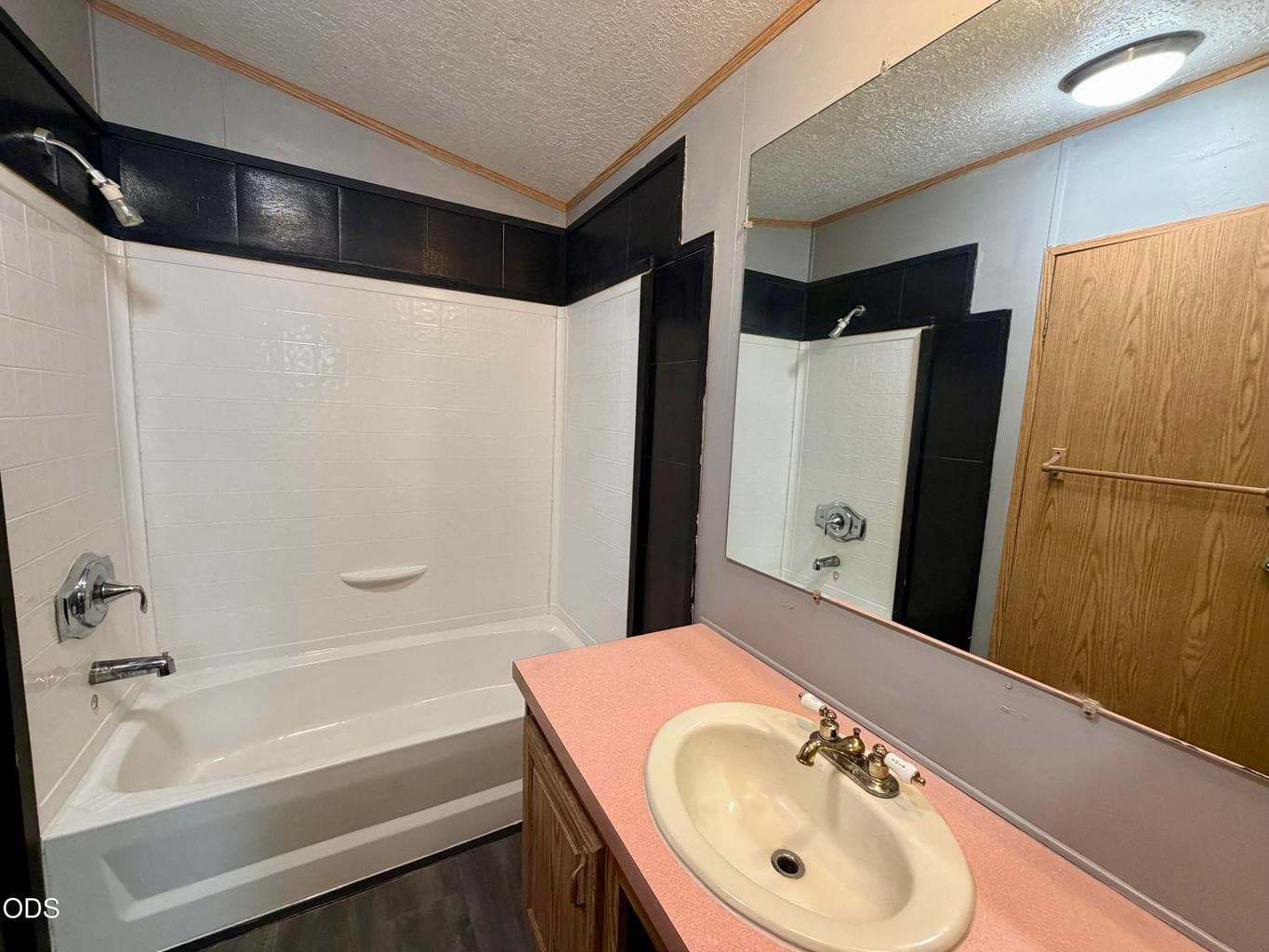 Photo of 16364 Twin Drive 12 of 31