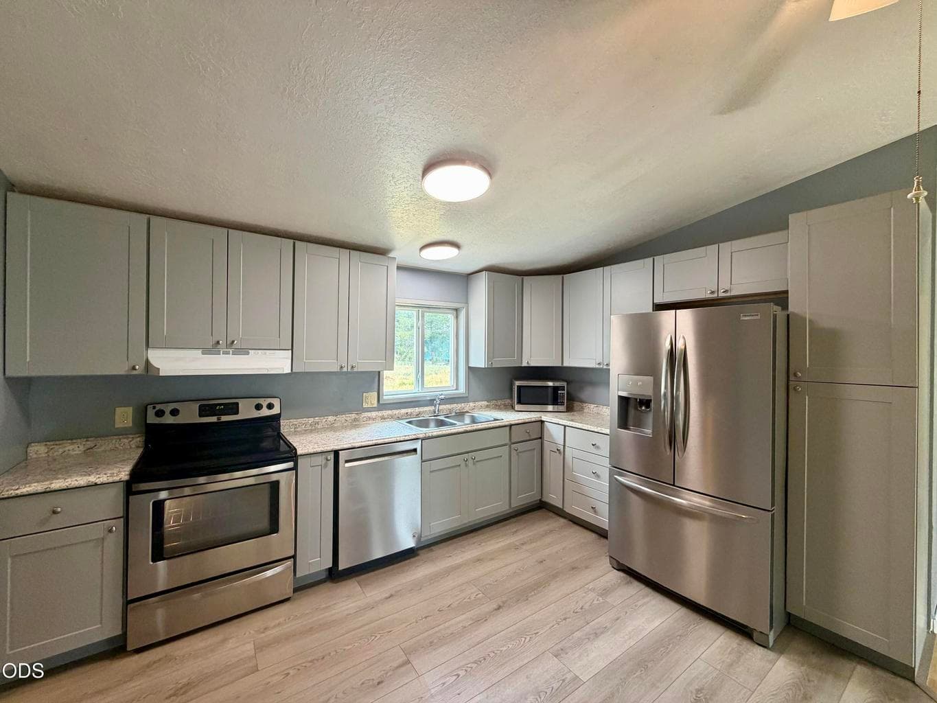 Photo of 16364 Twin Drive 9 of 31