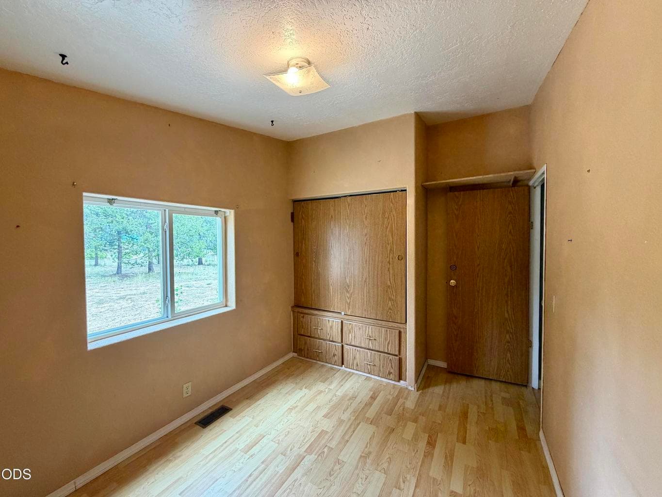 Photo of 16364 Twin Drive 17 of 31