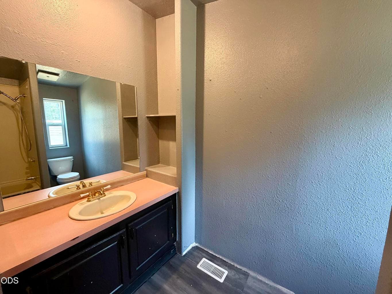 Photo of 16364 Twin Drive 15 of 31