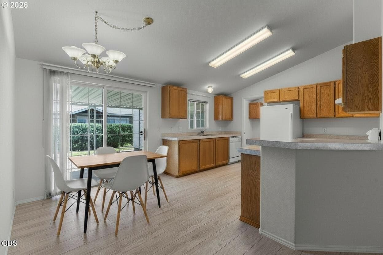 Photo of 811 Paiute Court 5 of 16