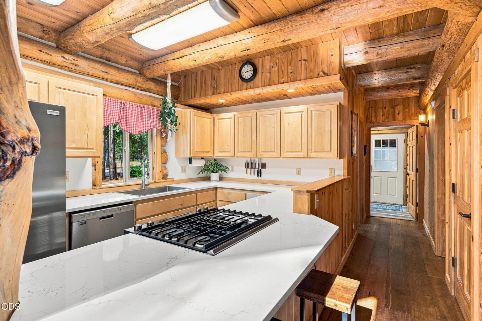 Photo of 16087 Lava Drive 11 of 44