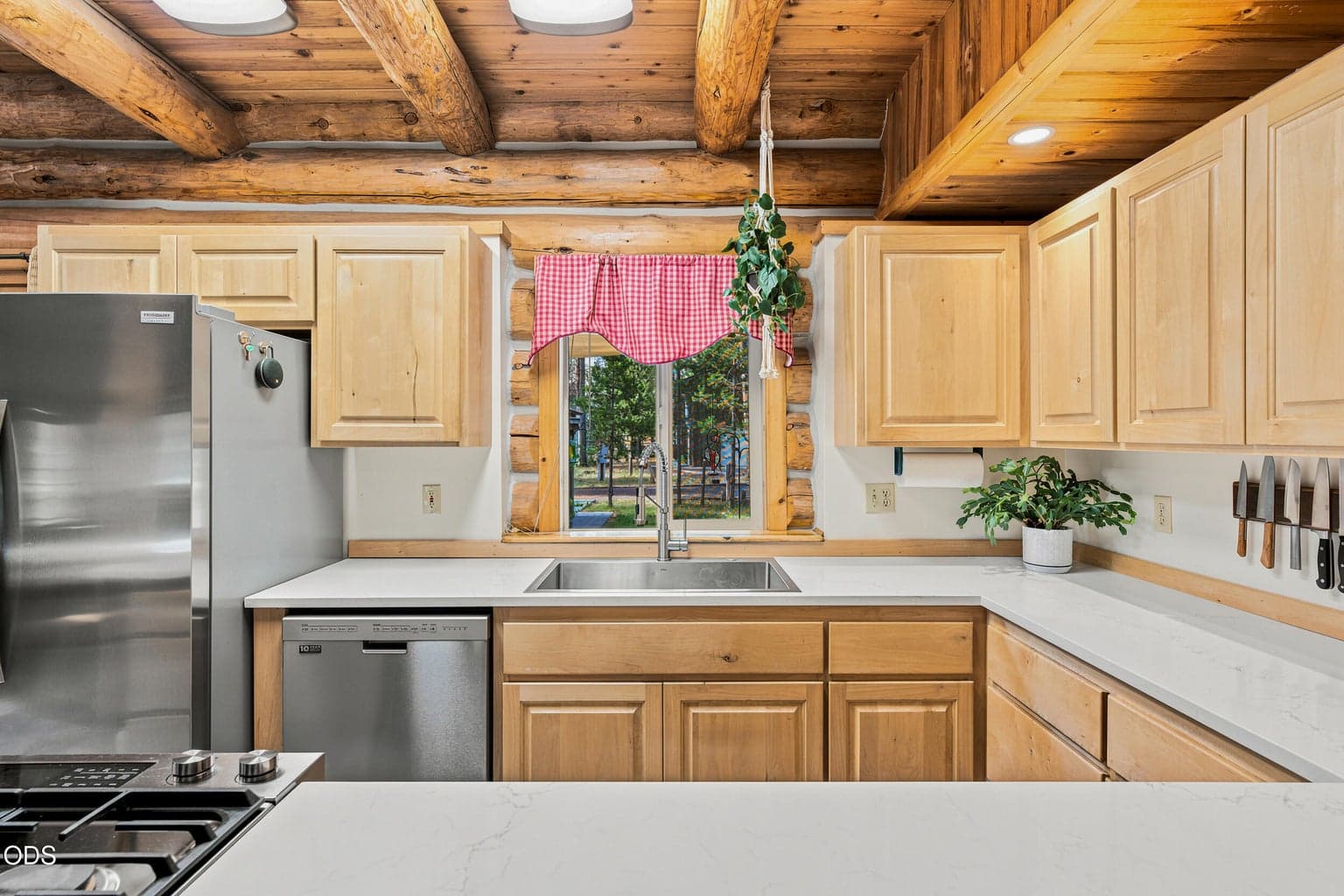 Photo of 16087 Lava Drive 13 of 44