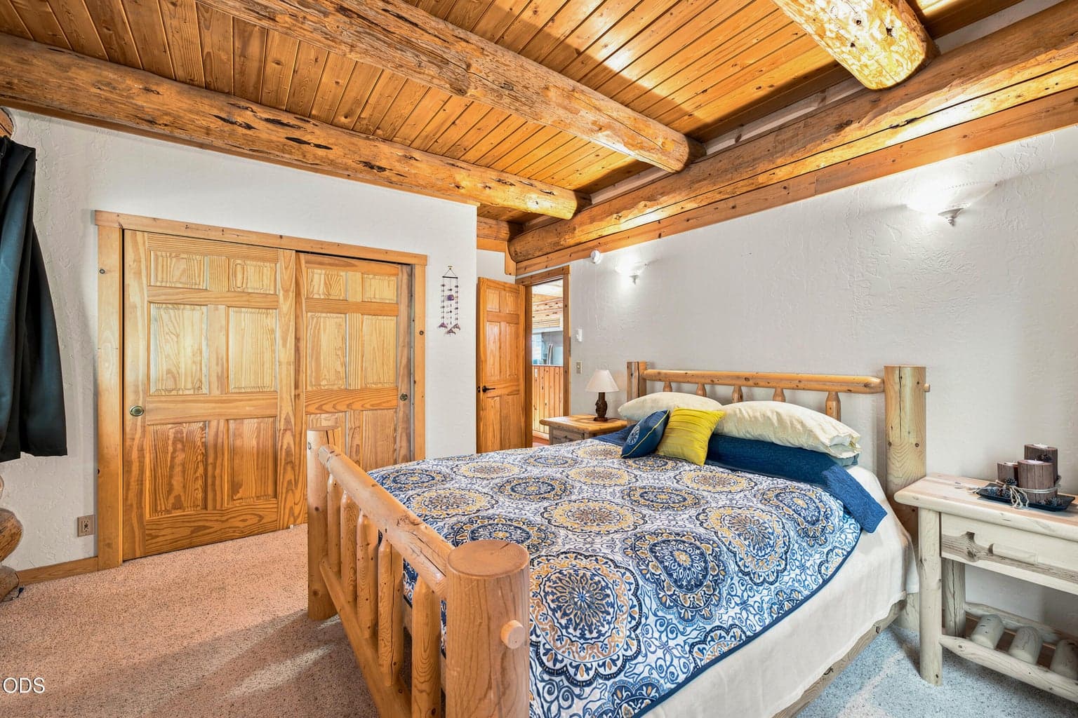 Photo of 16087 Lava Drive 16 of 44