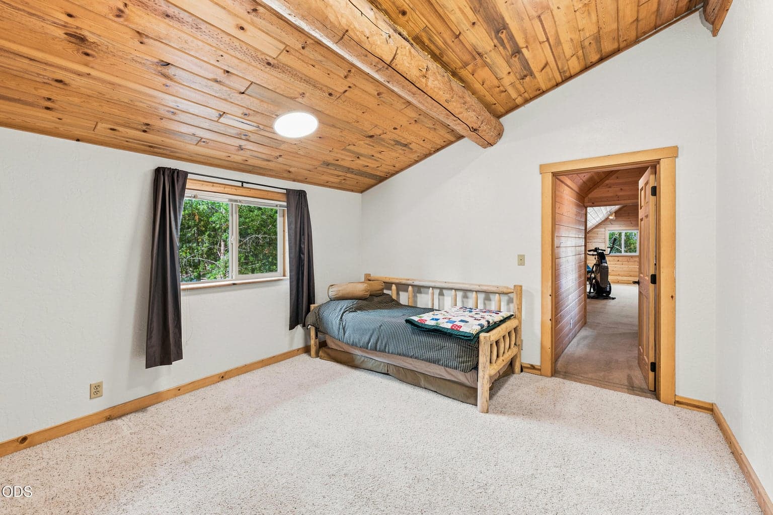 Photo of 16087 Lava Drive 26 of 44