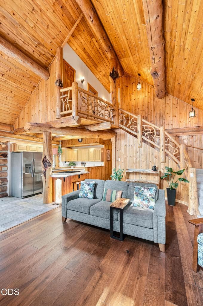 Photo of 16087 Lava Drive 31 of 44