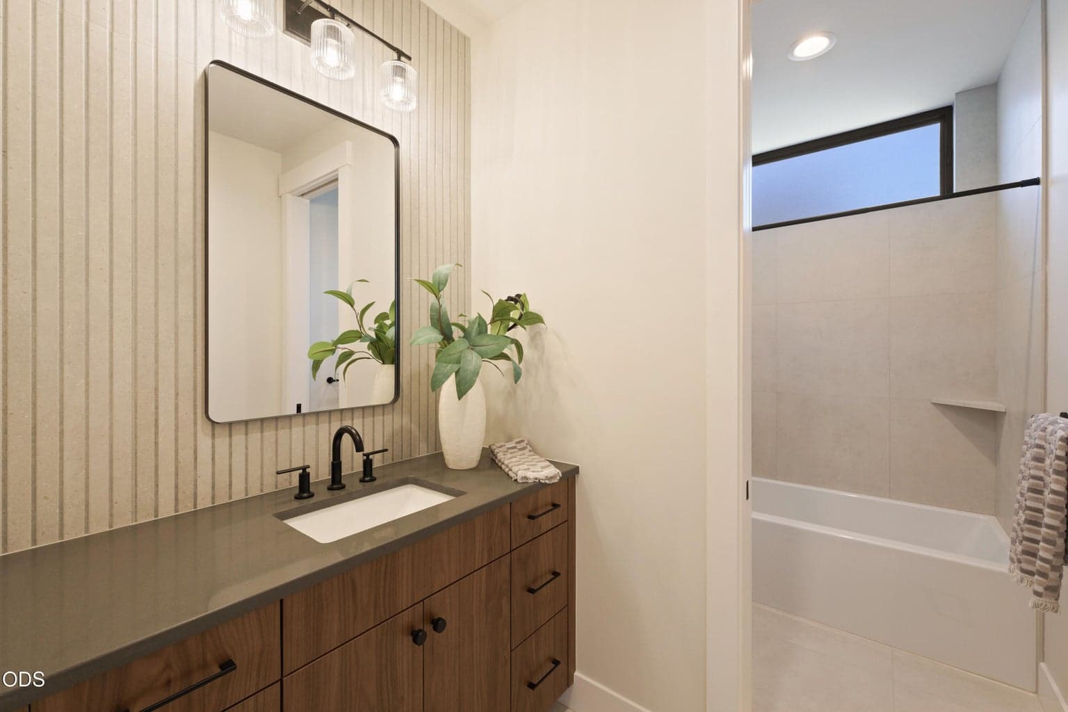 Photo of 3020 NW Polarstar Avenue 32 of 40