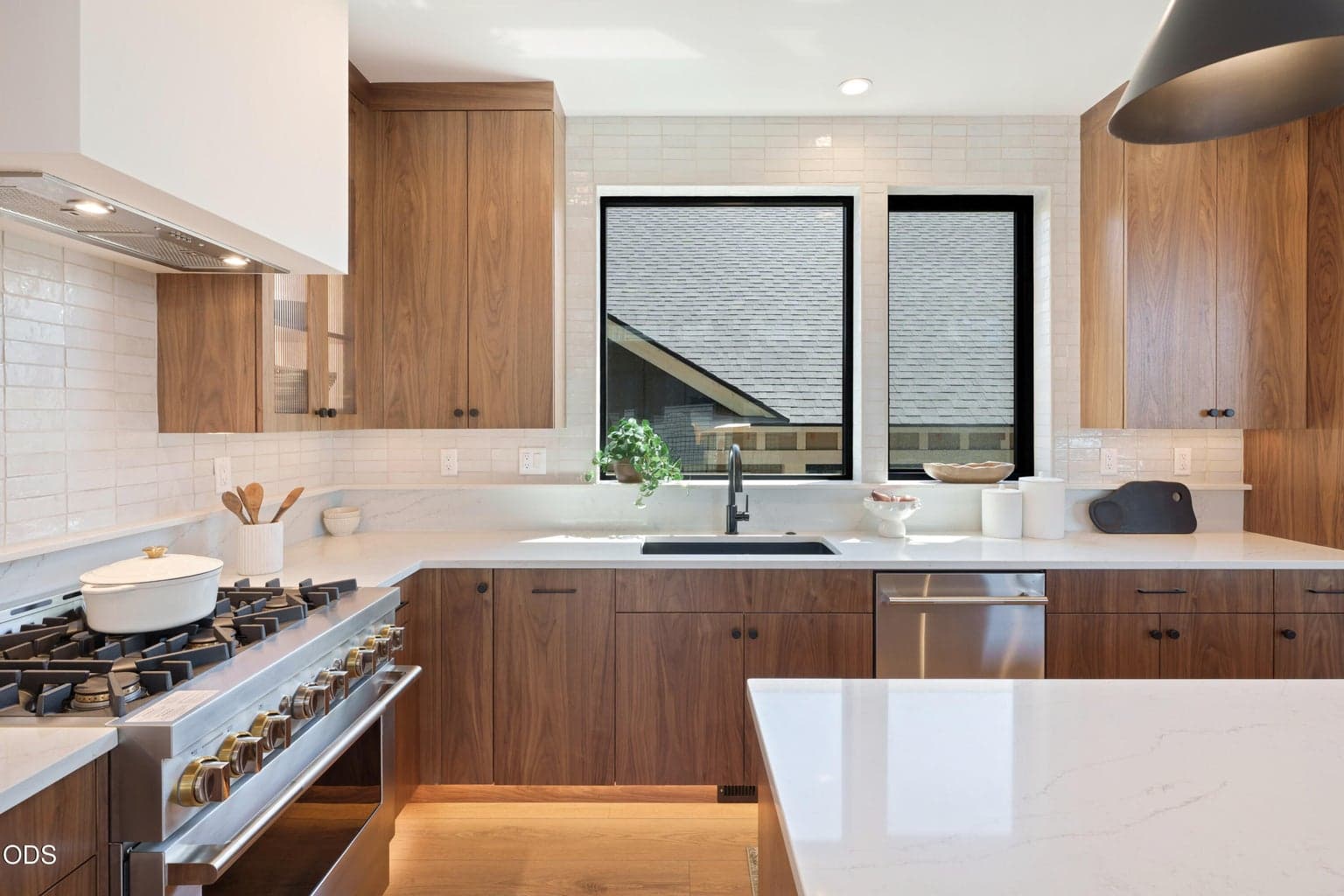 Photo of 3020 NW Polarstar Avenue 16 of 40