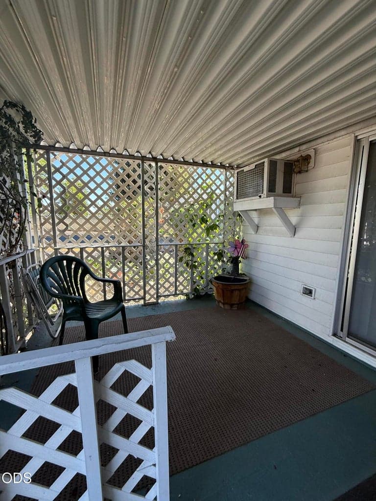 Photo of 3500 Summers Lane 3 of 22