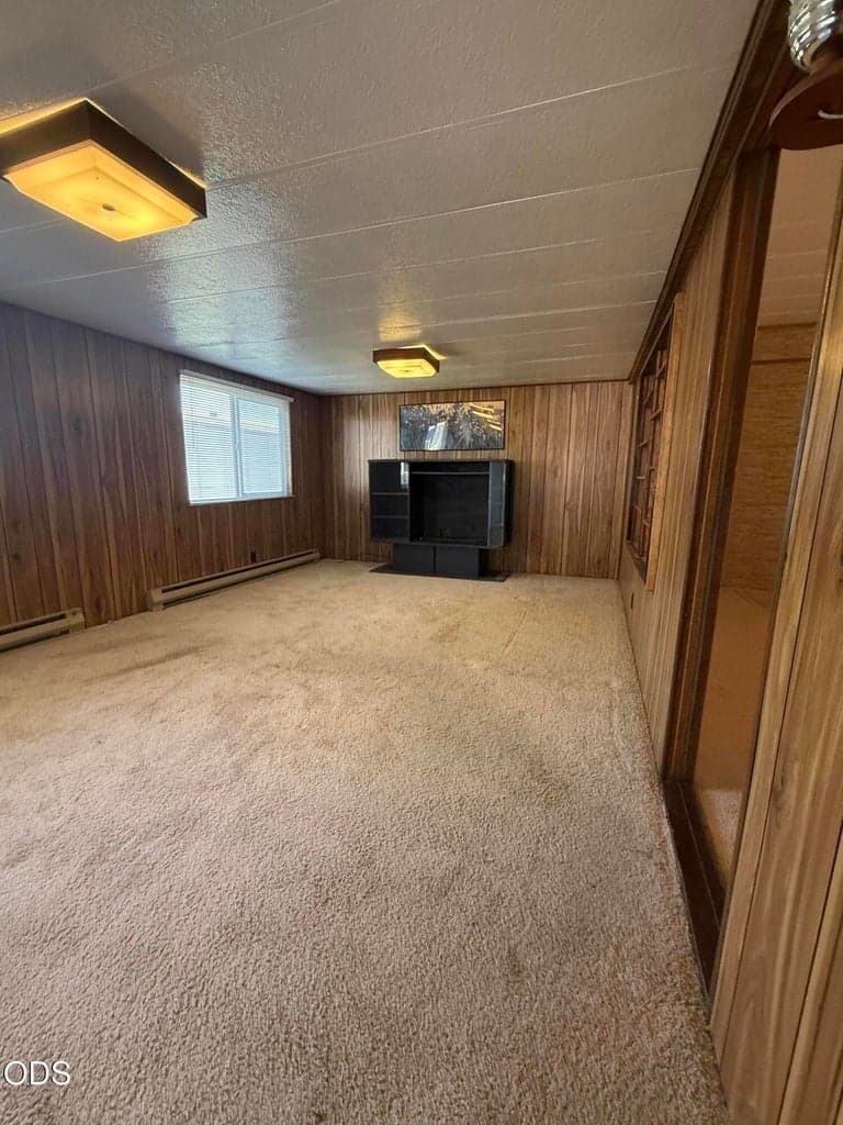 Photo of 3500 Summers Lane 5 of 22