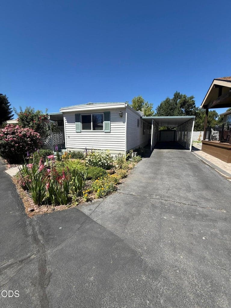 Photo of 3500 Summers Lane 2 of 22