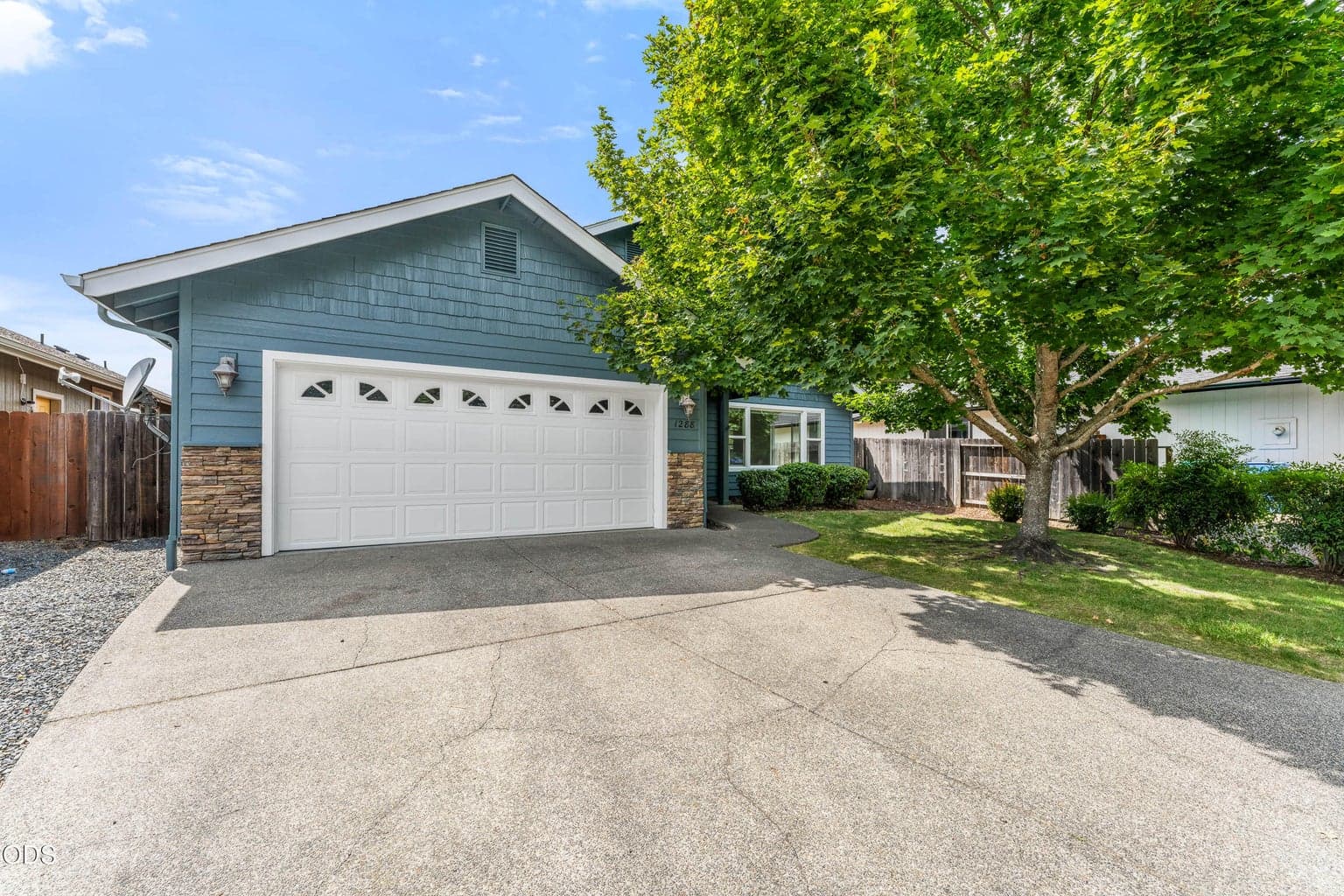 Photo of 1288 Sturgeon Court 1 of 29