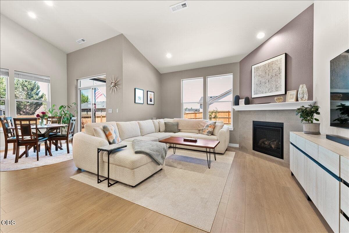 Photo of 1516 Poppy Ridge Drive 4 of 30
