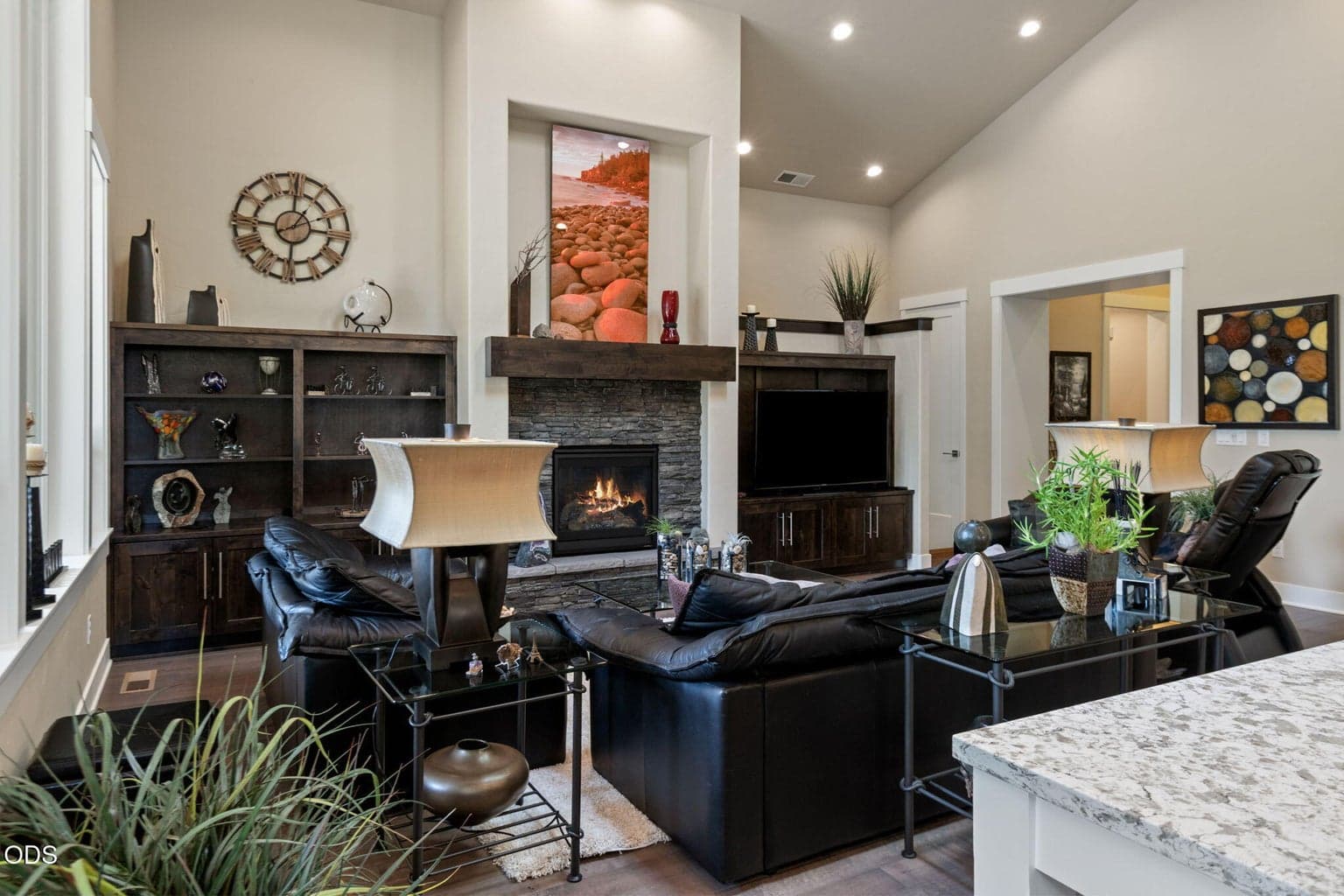 Photo of 2541 Pine Terrace Drive 5 of 22