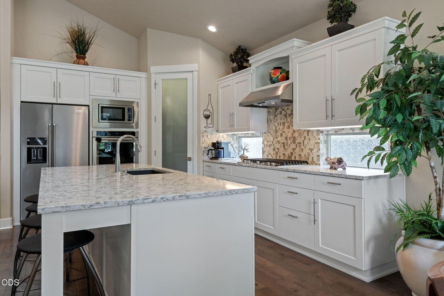 Photo of 2541 NW Pine Terrace Drive 7 of 22