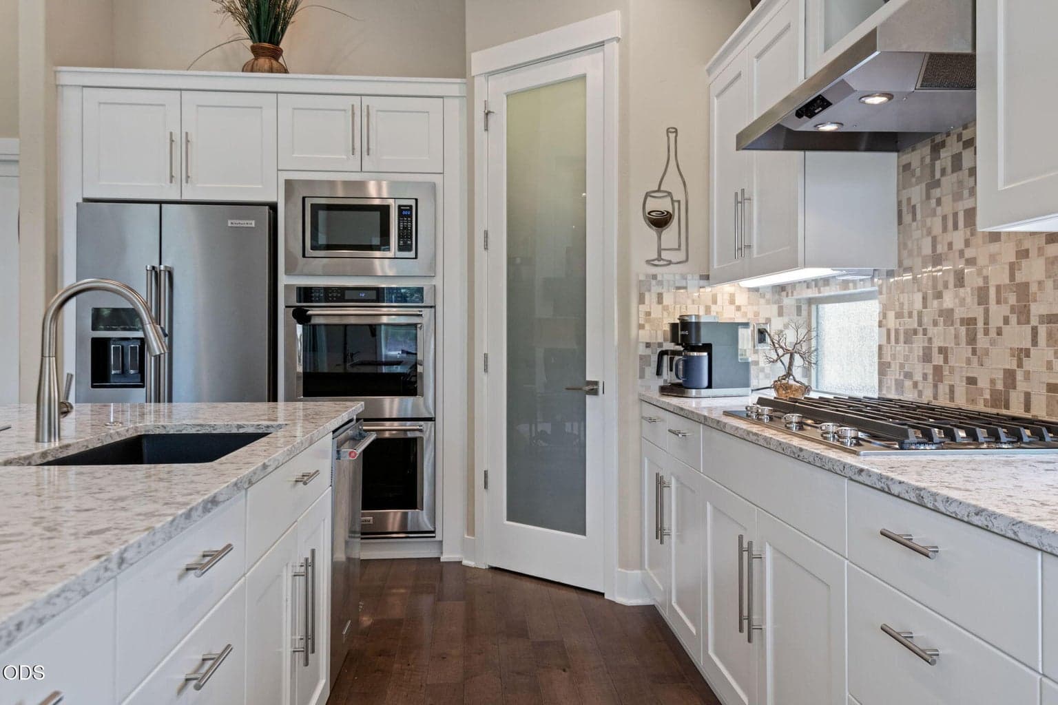 Photo of 2541 NW Pine Terrace Drive 8 of 22