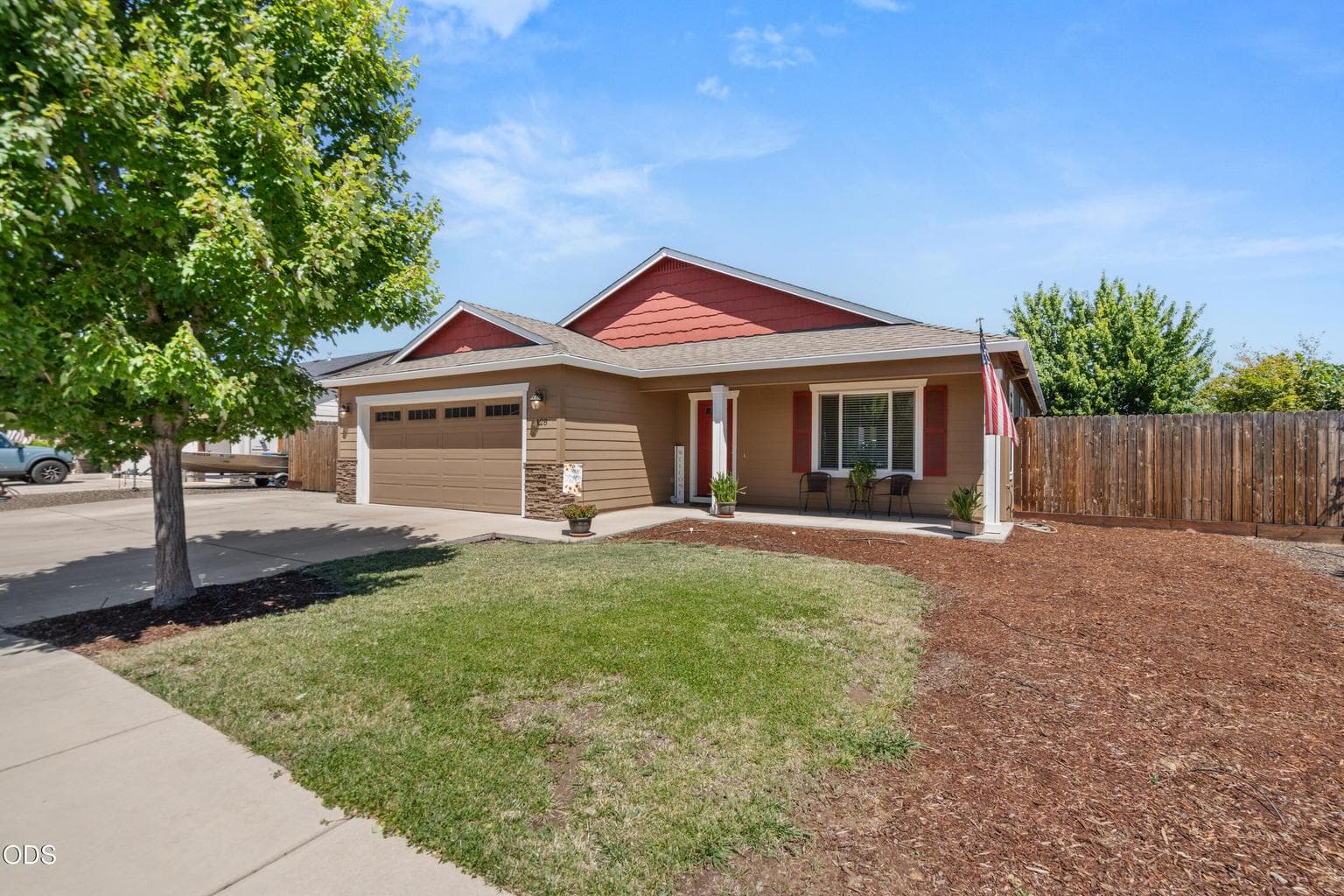 Photo of 128 Cedric Court 2 of 27