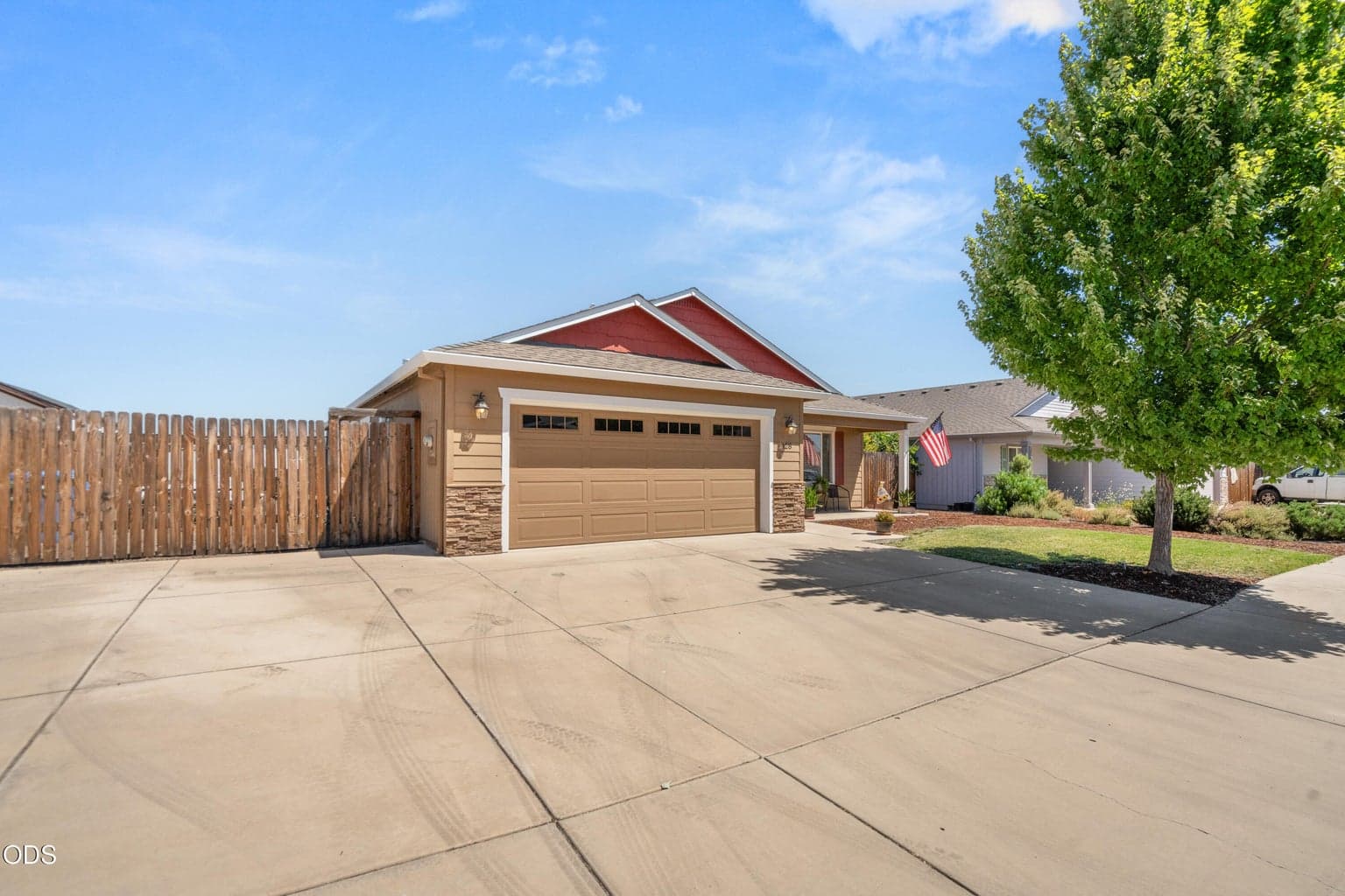 Photo of 128 Cedric Court 1 of 27
