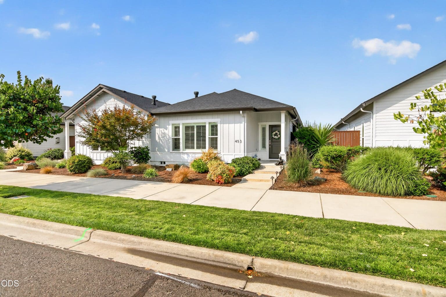 Photo of 453 Haskell Street 2 of 28