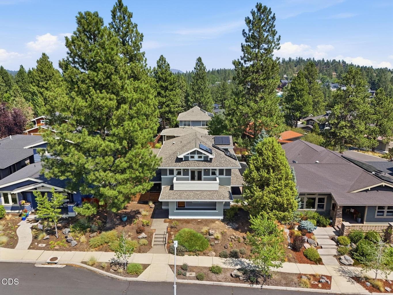 Photo of 810 John Fremont Street 2 of 54