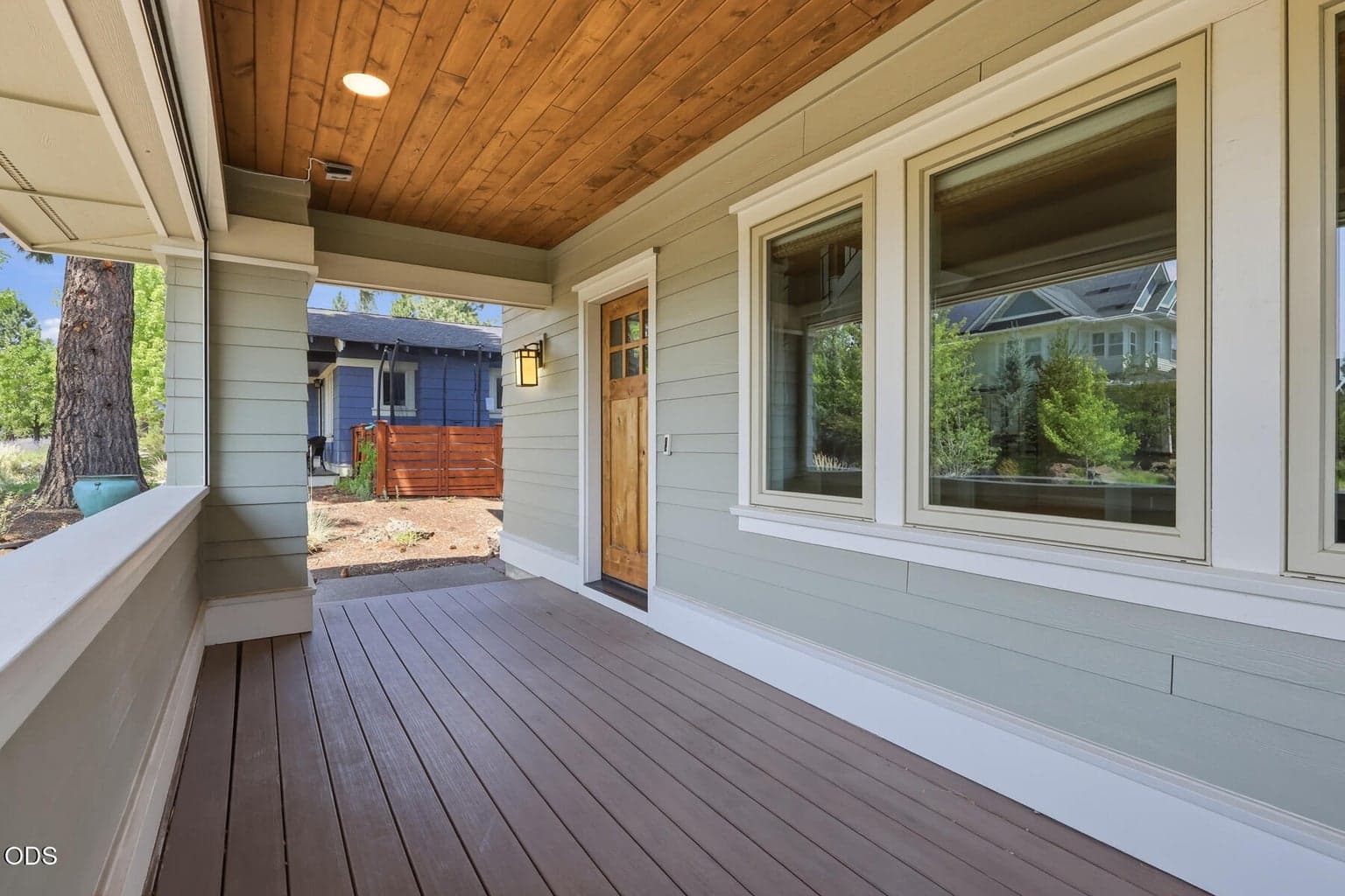 Photo of 810 John Fremont Street 4 of 54