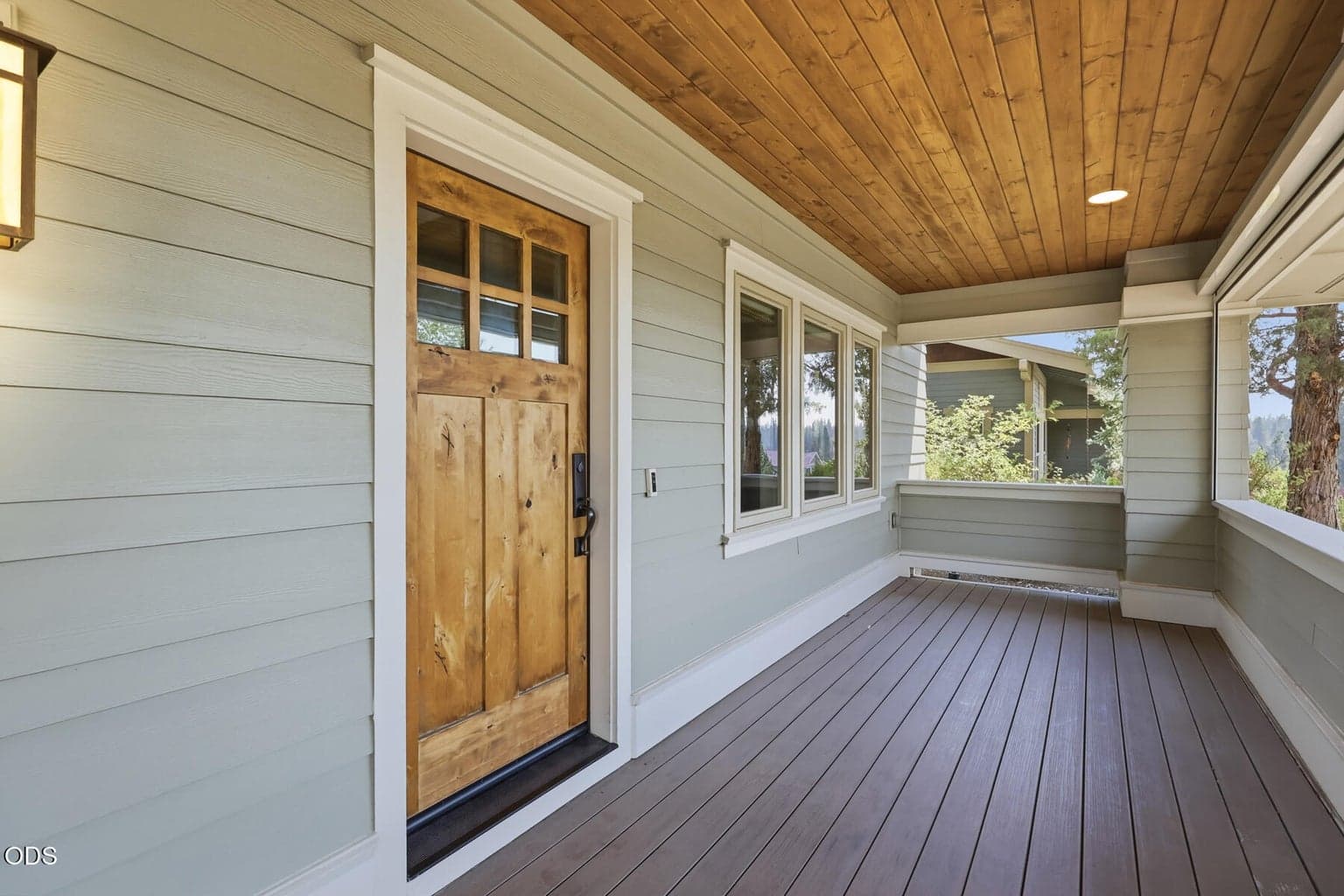 Photo of 810 John Fremont Street 5 of 54