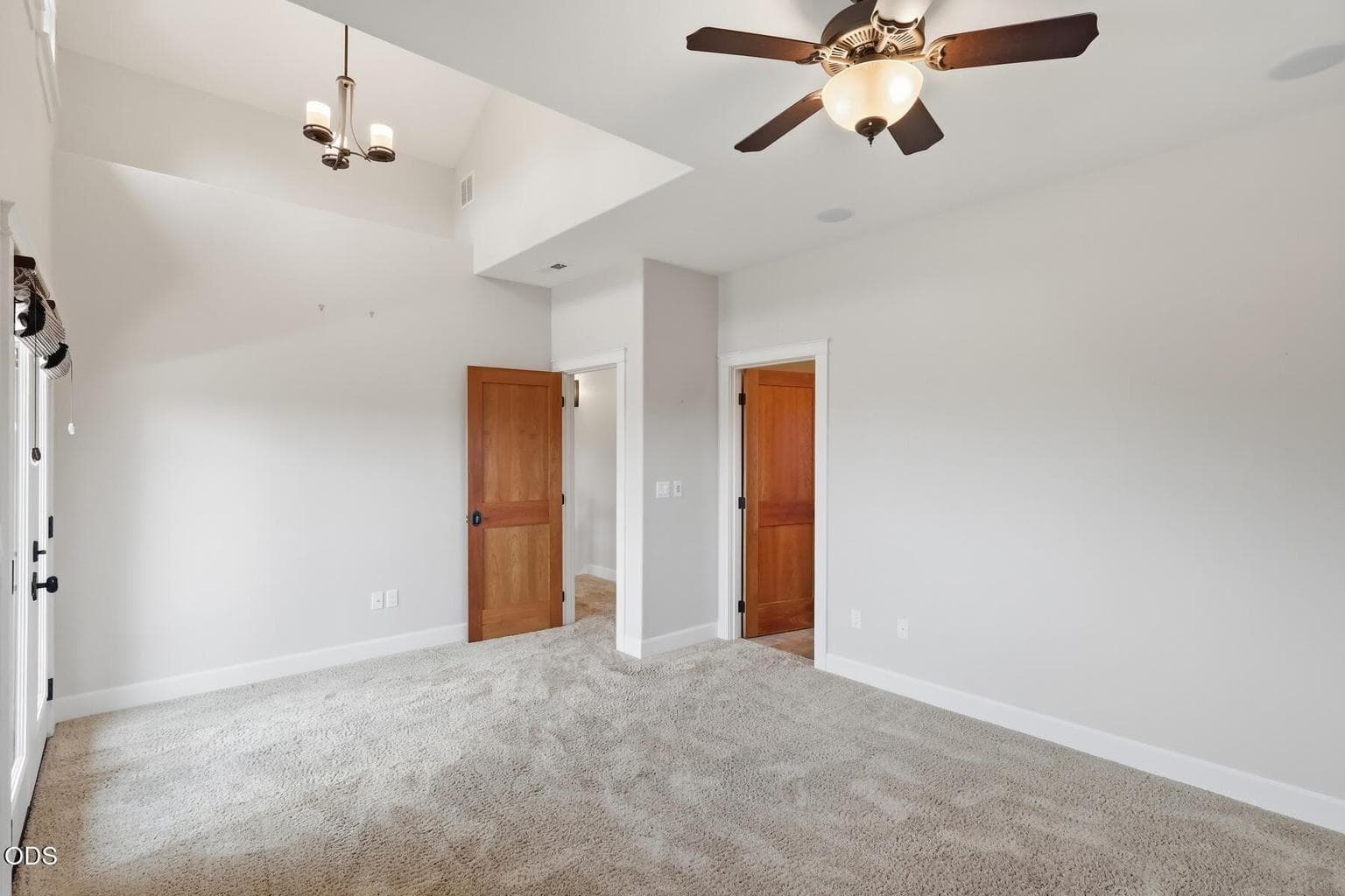 Photo of 810 NW John Fremont Street 29 of 61