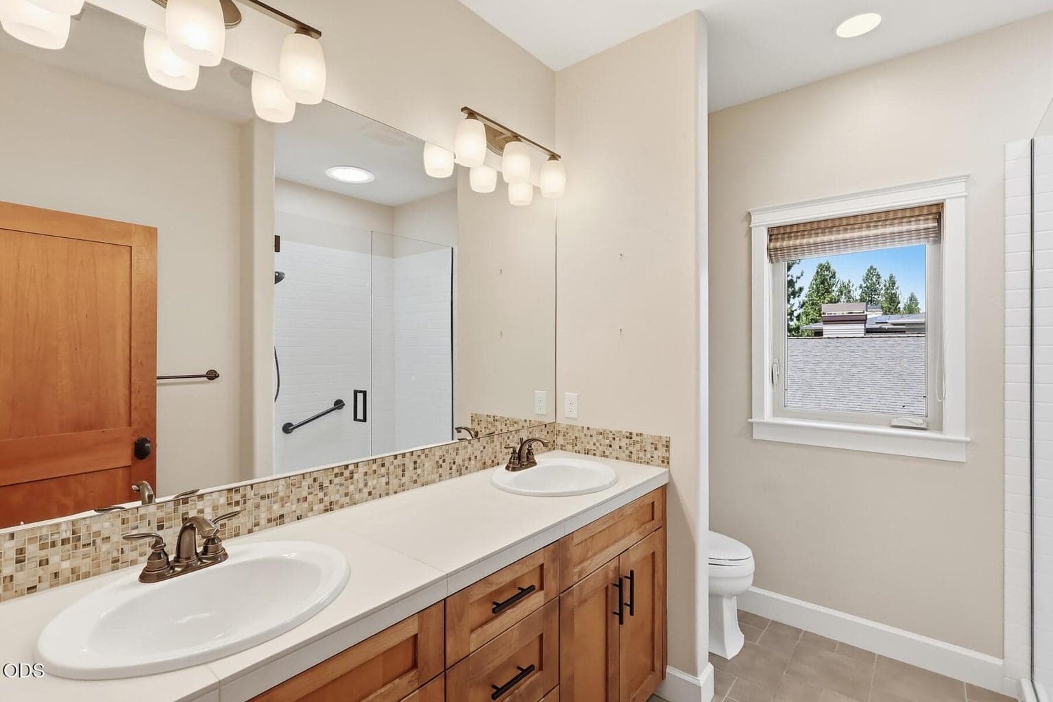 Photo of 810 NW John Fremont Street 40 of 61