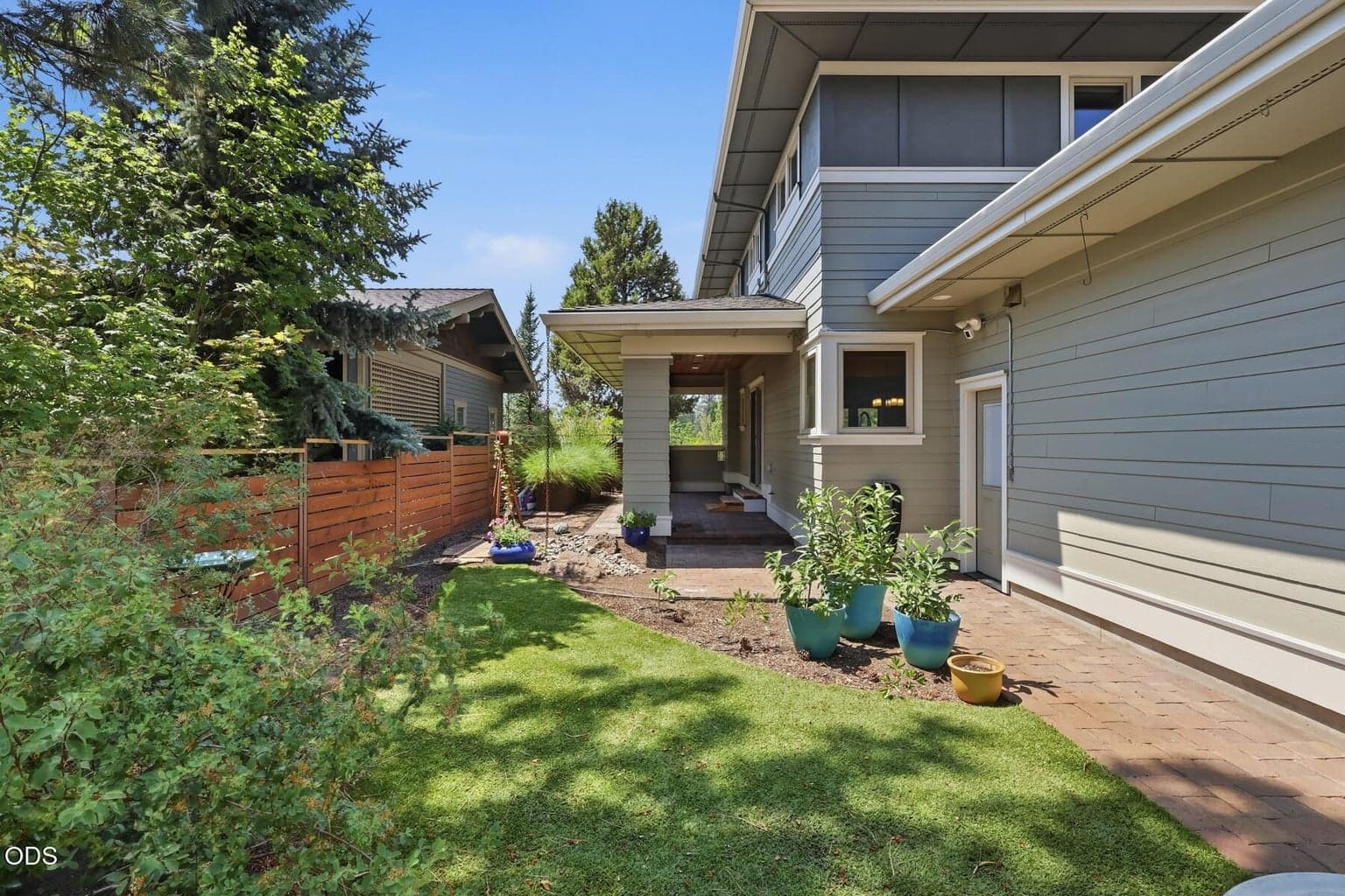 Photo of 810 NW John Fremont Street 50 of 61