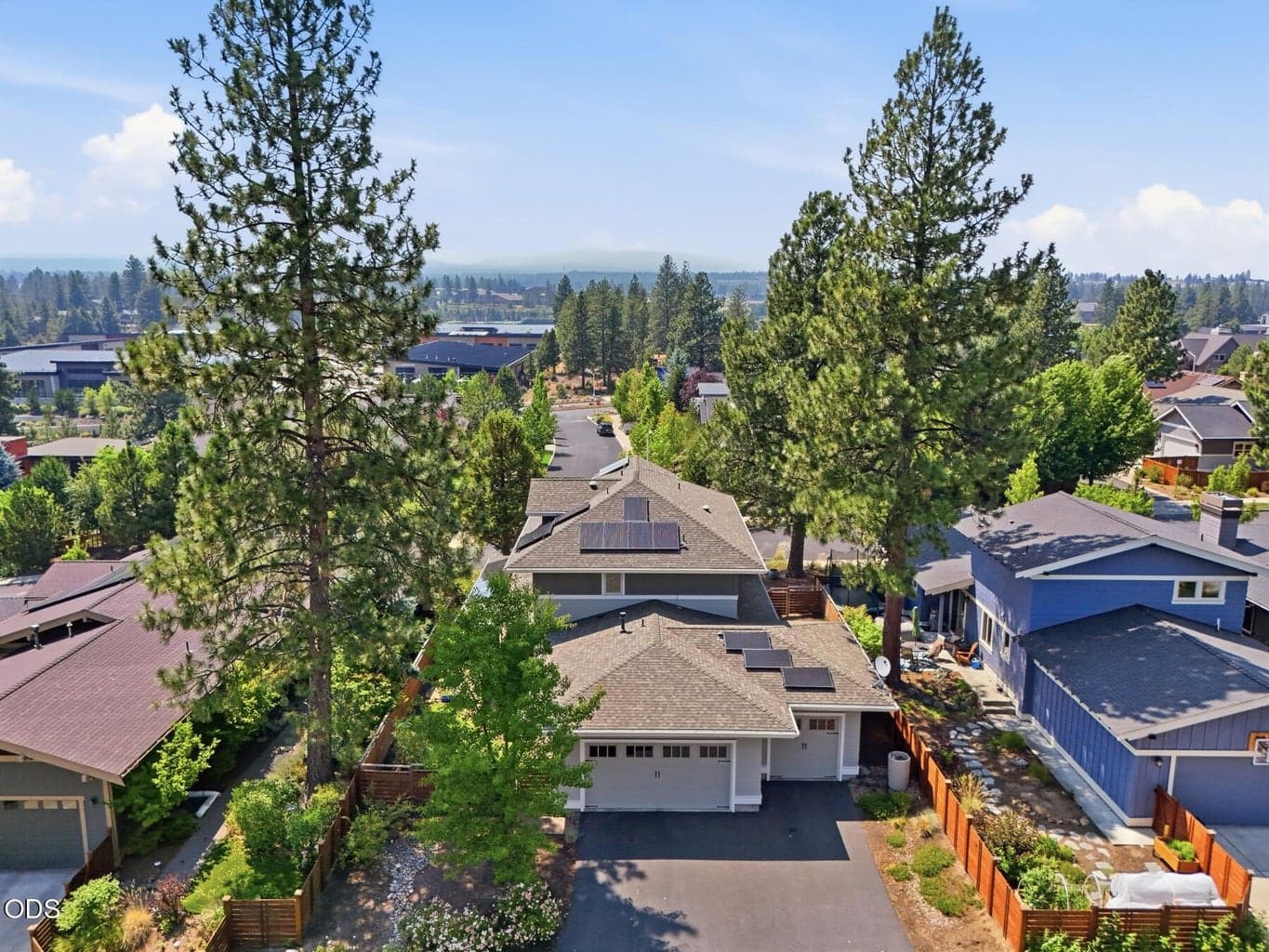 Photo of 810 NW John Fremont Street 52 of 61