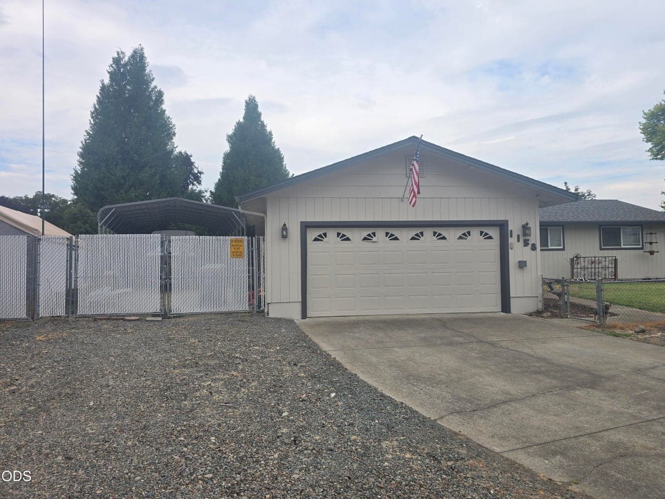 Photo of 1158 Douglas Street 2 of 15
