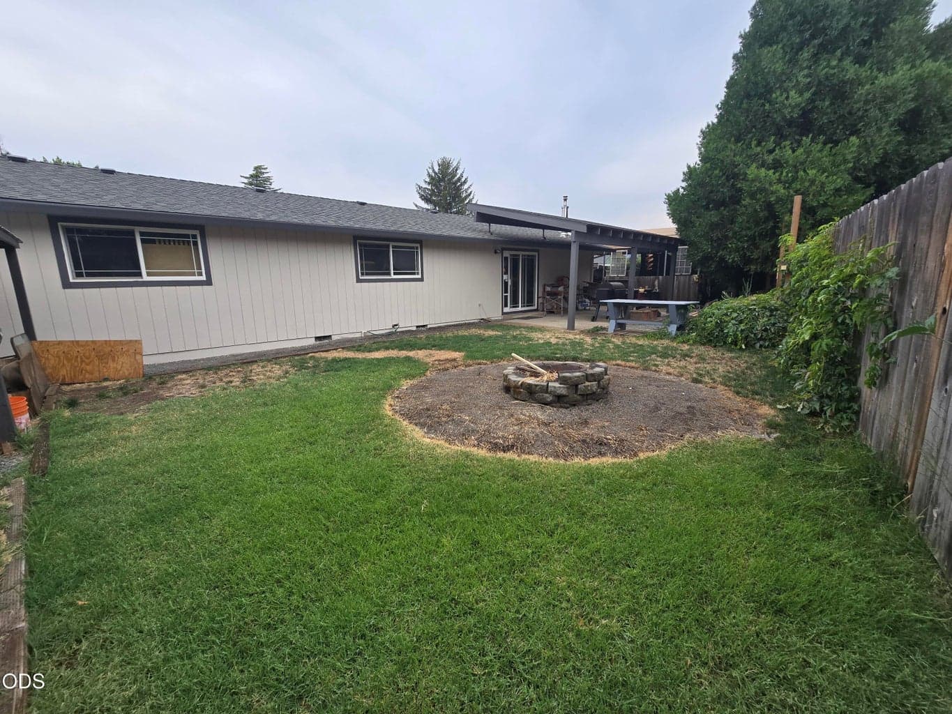 Photo of 1158 Douglas Street 3 of 15
