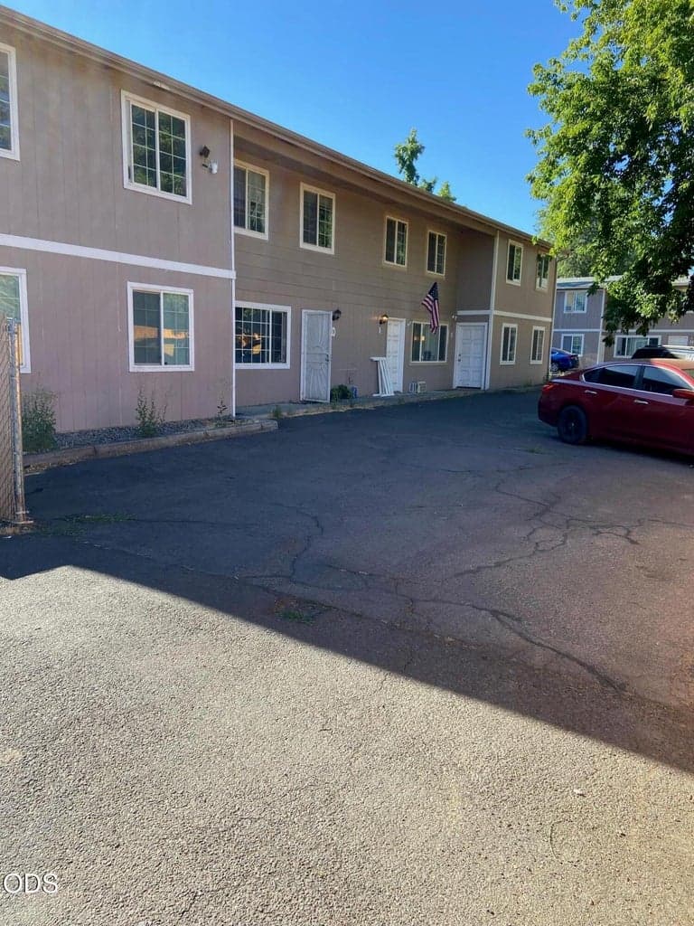 Photo of 1215 Main Street 1 of 14