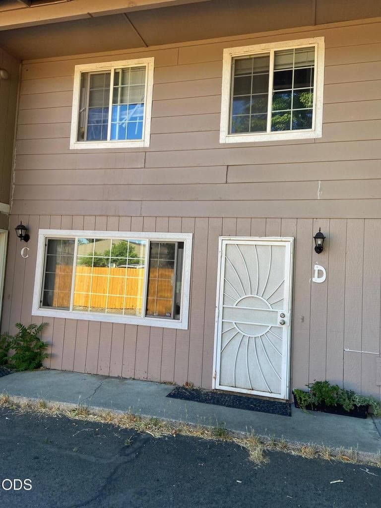 Photo of 1215 Main Street 3 of 14