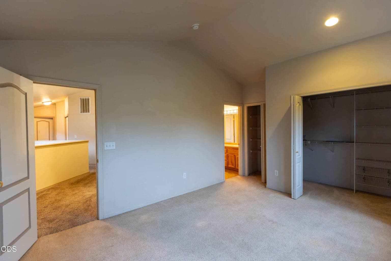 Photo of 374 NW 25th Street 21 of 41