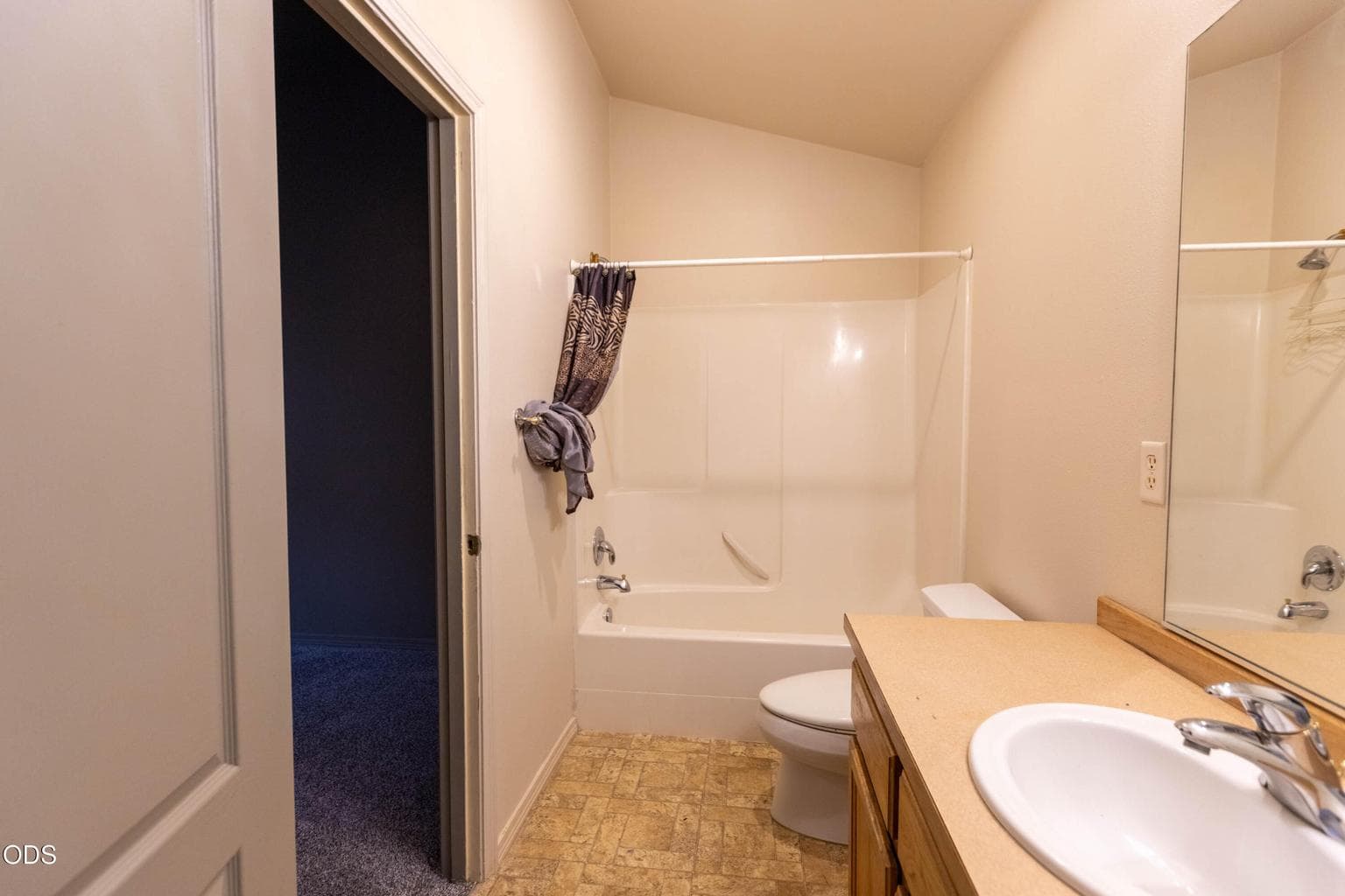 Photo of 374 NW 25th Street 35 of 41