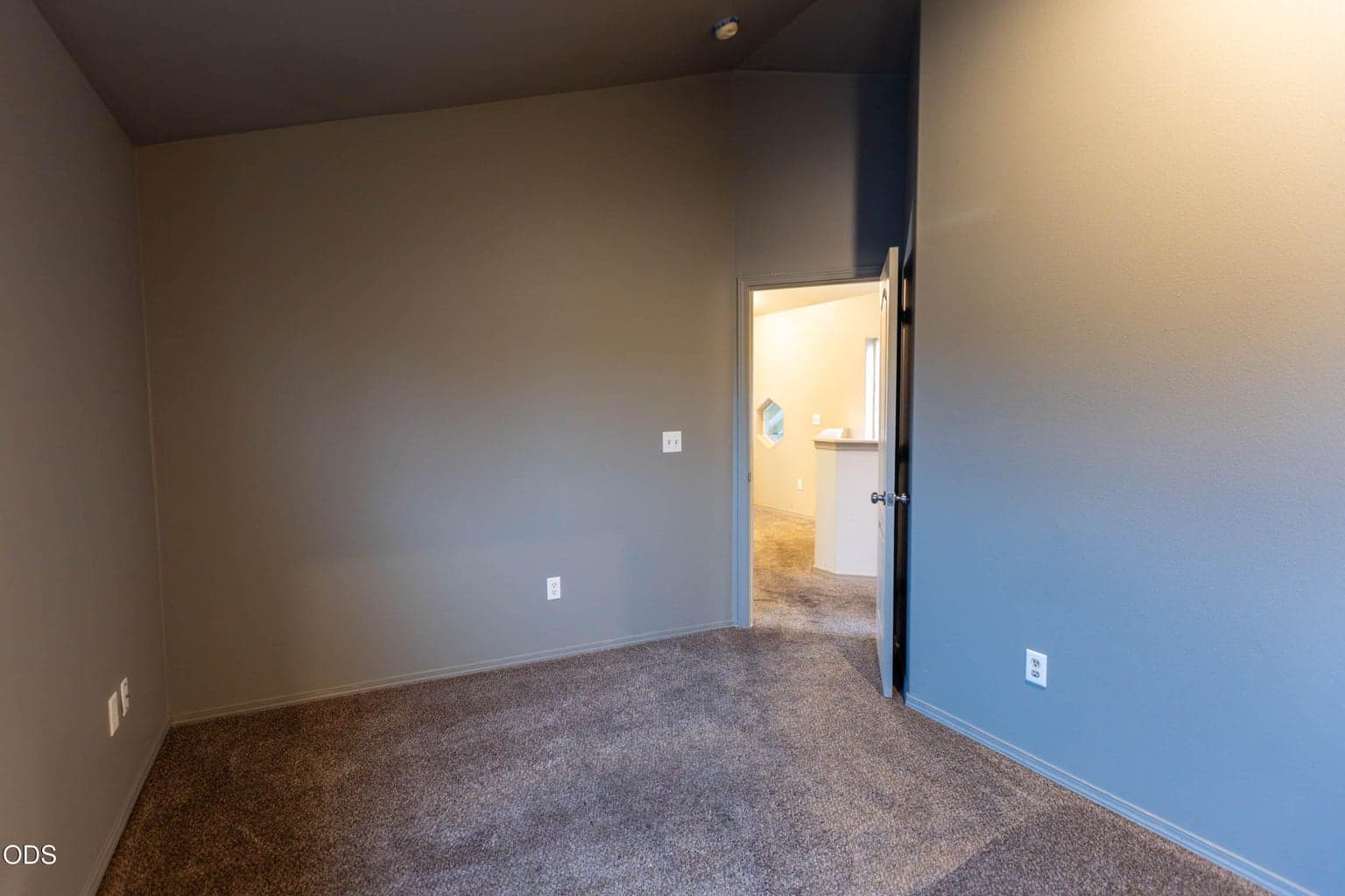 Photo of 374 NW 25th Street 37 of 41