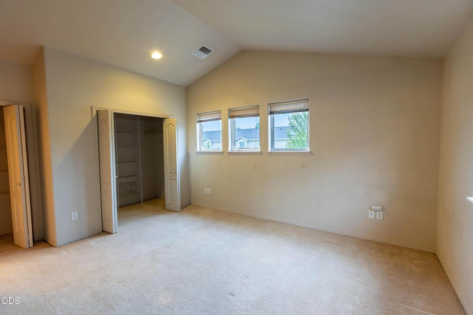 Photo of 374 NW 25th Street 23 of 41