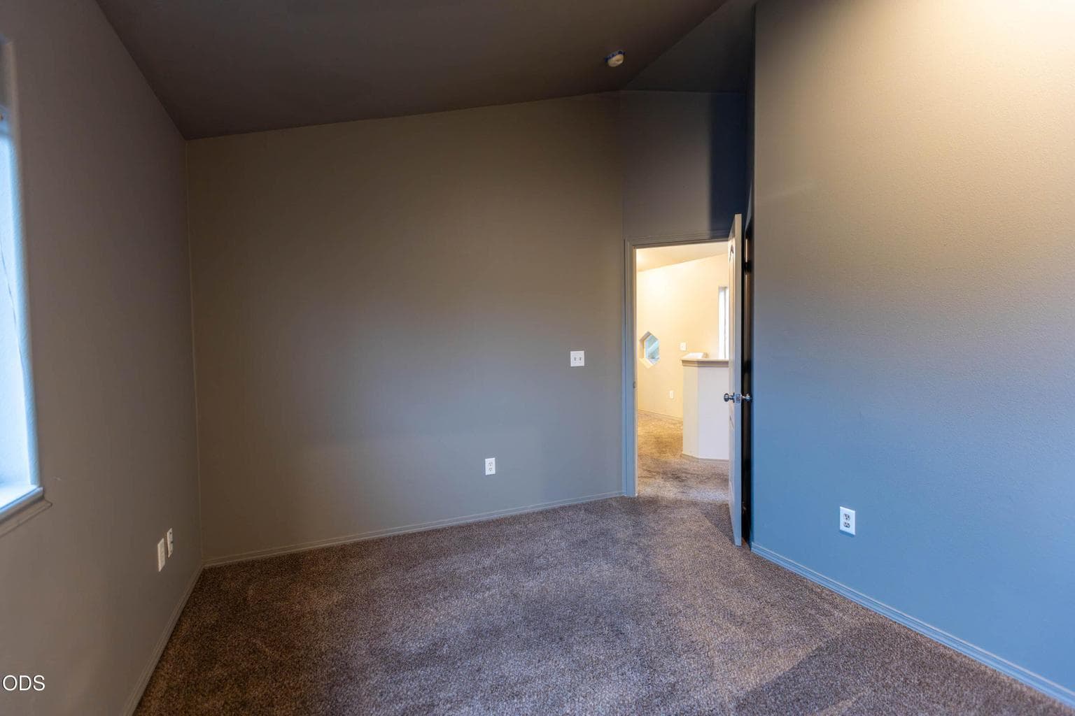 Photo of 374 NW 25th Street 33 of 41