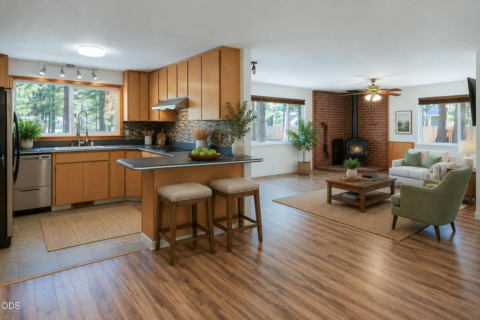 Photo of 153469 Hackamore Lane 4 of 24