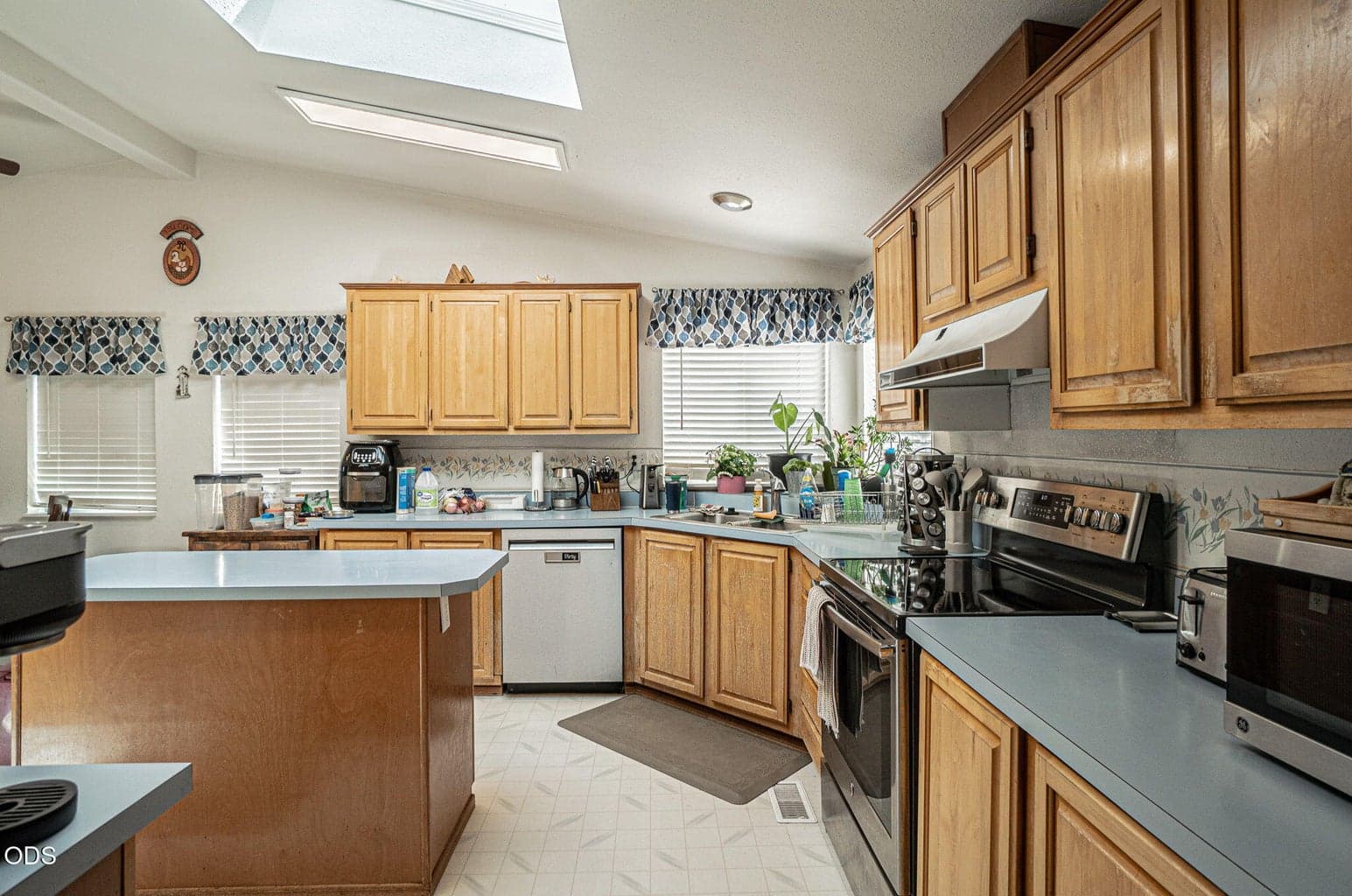 Photo of 5592 Foley Lane 3 of 26
