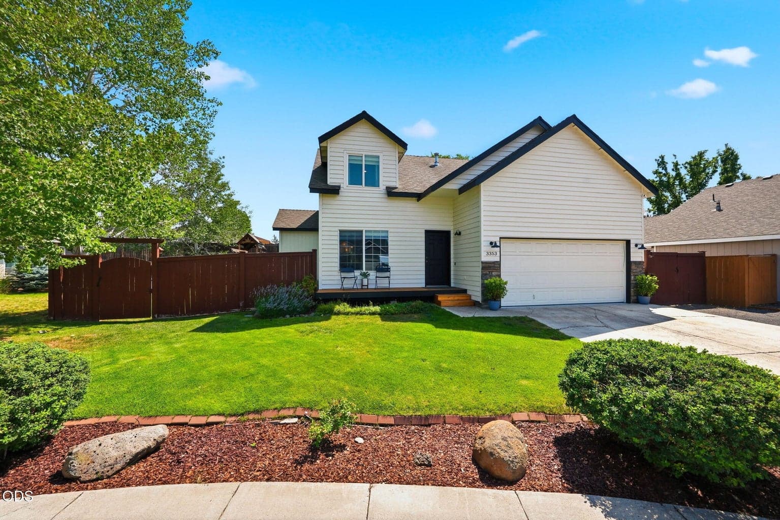 Photo of 3353 Collier Court 2 of 38