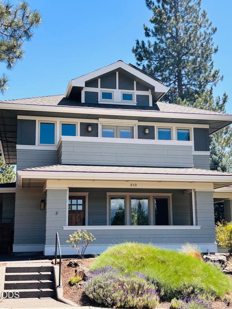 Photo of 810 John Fremont Street 1 of 54