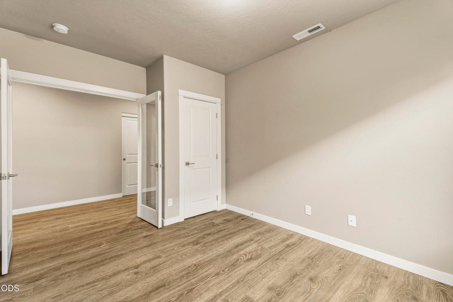Bedroom 2 / office