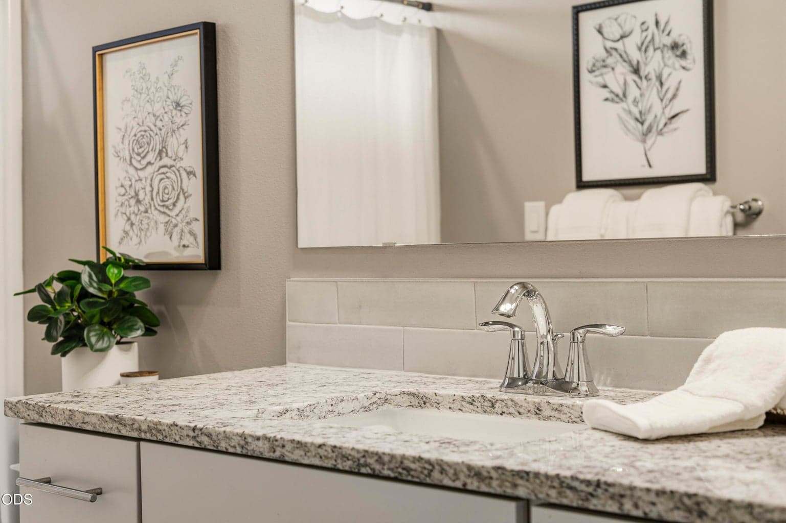 Guest bath with high end finishes