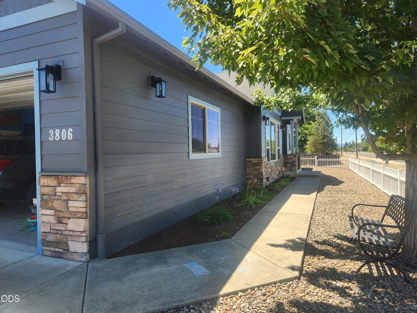 Photo of 3806 Valley Meadows Drive 5 of 35