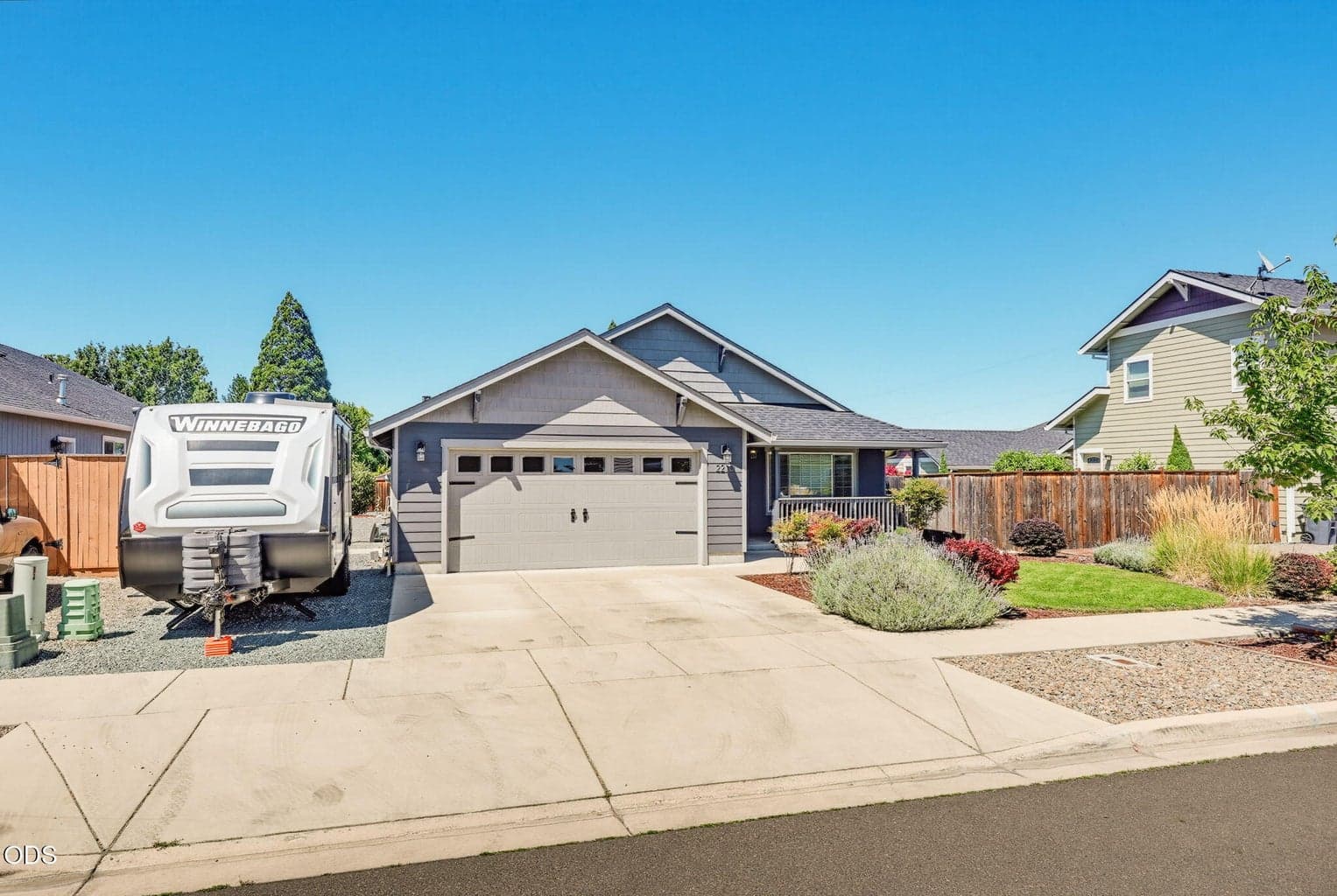 Photo of 2210 Westwood Drive 5 of 36